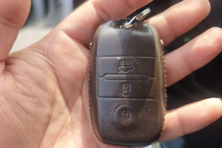 Used Kia Sorento 2013 2.4L 5-Seater Gasoline Luxury Version China IV Standard
