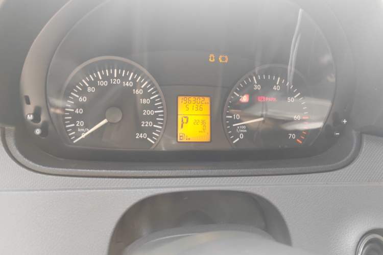 Used Mercedes-Benz Vito 2010 2.5L Elite Edition