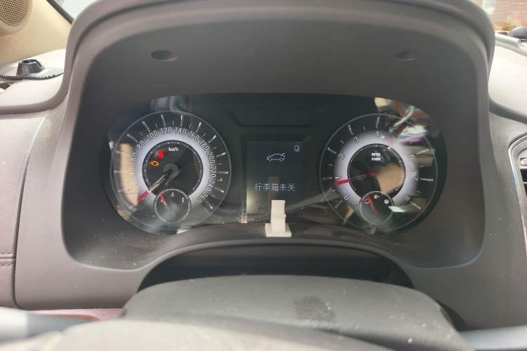 Used Roewe 950 2012 2.0L Comfort Edition Instrument Cluster