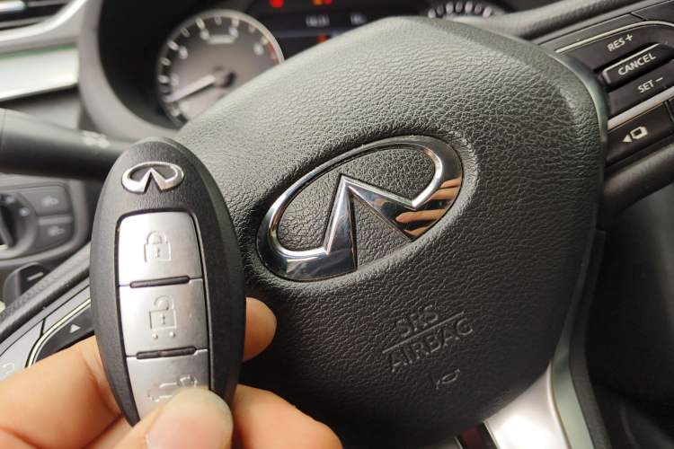 Used Infiniti QX50 2020 2.0T Two-Wheel Drive Fashion Edition Vehicle Key