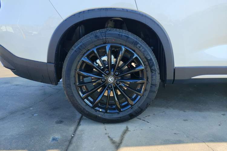 Used Changan CS75 2026 Model PRO 1.5T DCT Prestige 7-Seater