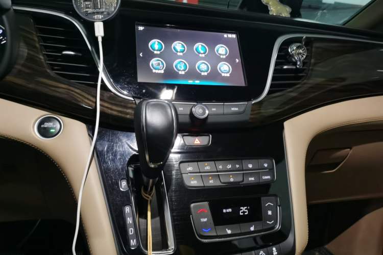 Used Buick GL8 2017 ES 28T Premium Version China V Standard