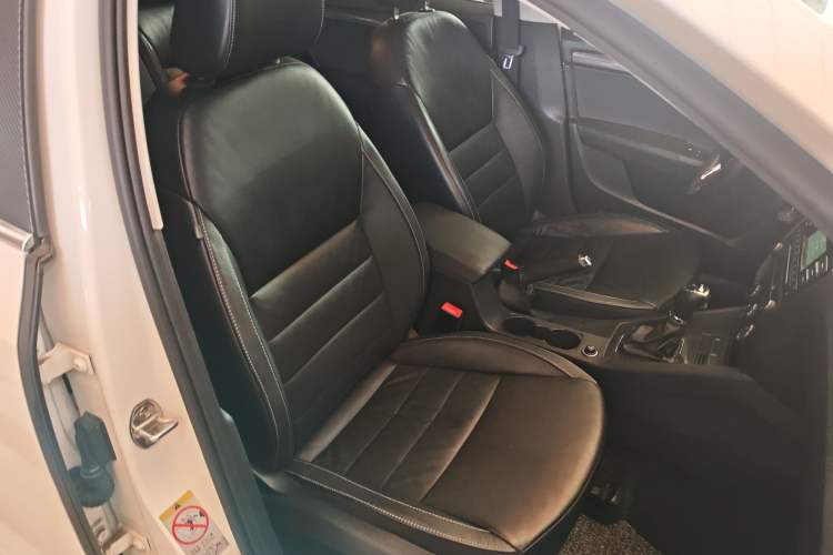 Used Skoda Octavia 2016 1.6L Automatic Smart Drive Edition Right Front Seat