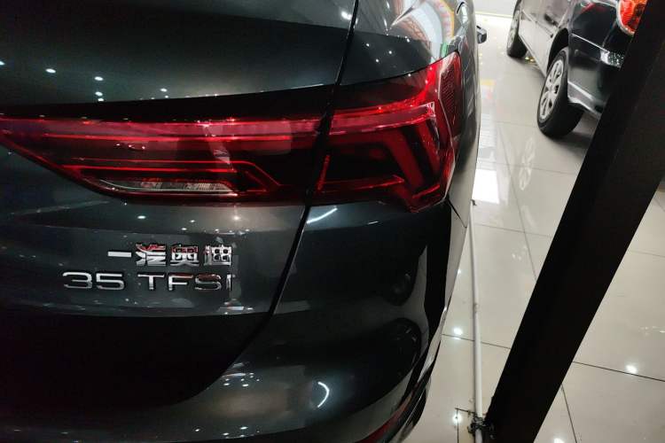 Used Audi Q3 2019 35 TFSI Fashion Dynamic Model