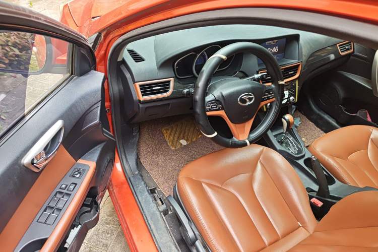 Used Soueast V6 Lingshi 2013 1.5L CVT Elite Edition Driver Seat