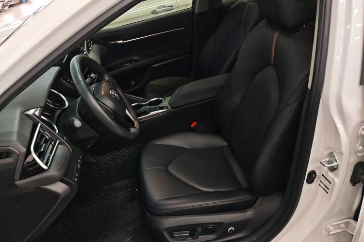 Used Toyota Camry 2023 2.0G Luxury Edition