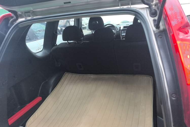 Used Dongfeng Fengdu MX6 2015 2.0L Manual Two-Wheel Drive Navigation Edition