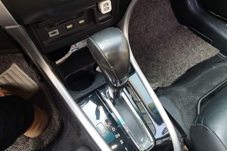 Used Honda Crider 2013 1.8L automatic flagship version