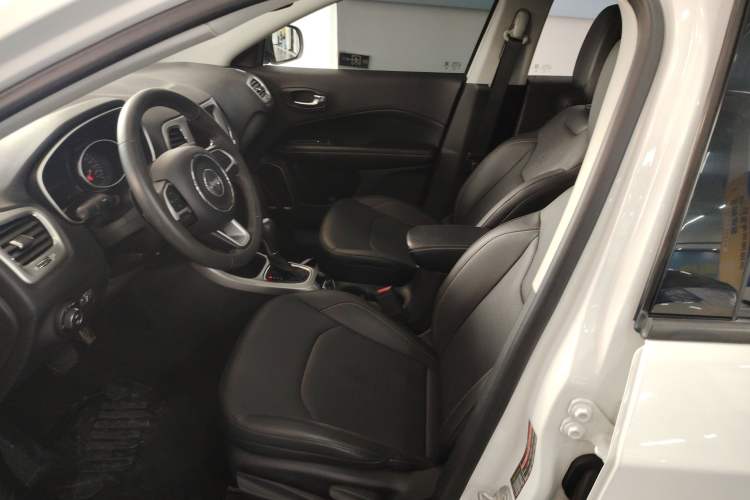 Used Jeep Compass 2017 200T Automatic Family Edition