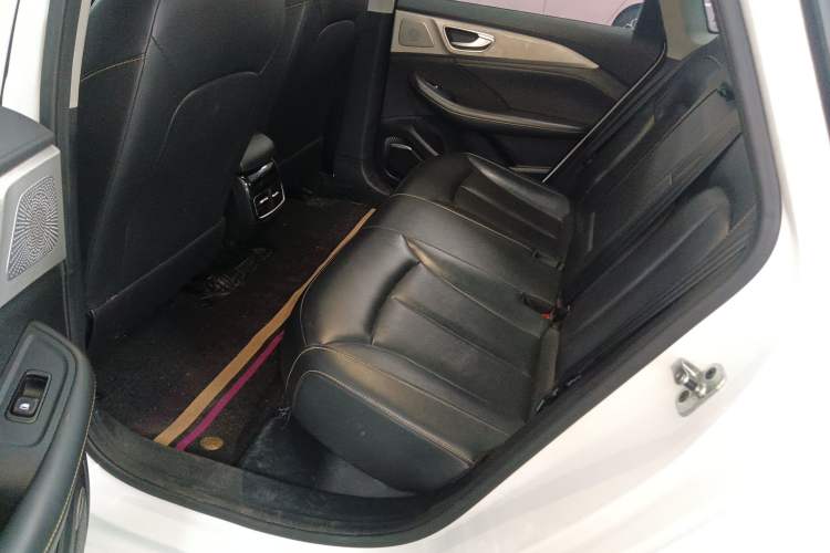 Used Roewe i6 MAX New Energy 2023 EV 420 Skyroof Special Edition Left Rear Seat