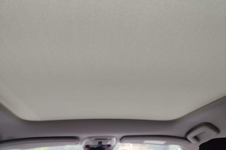 Used Volvo V40 2017 T3 Smart Edition