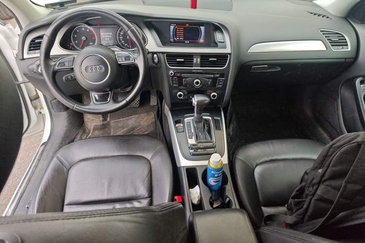 Used Audi A4L 2013 35 TFSI Automatic Standard Model Center Console