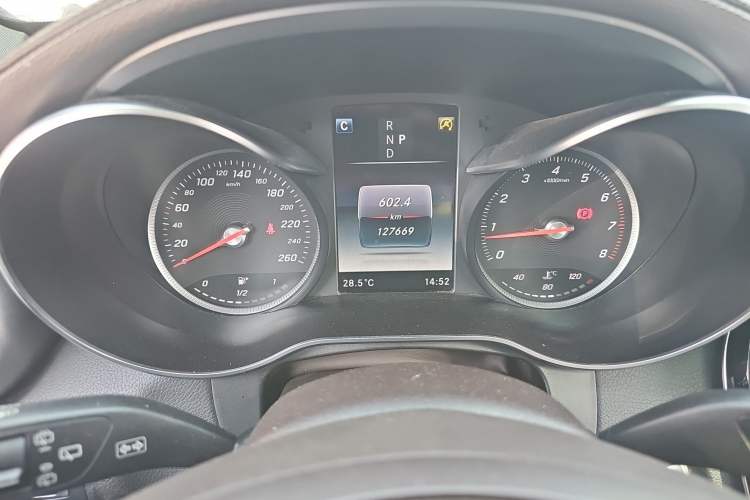 Used Mercedes-Benz GLC 2019 Facelift GLC 260 L 4MATIC Luxury Model
