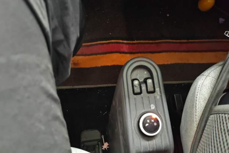 Used Wuling Hongguang MINIEV 2021 Macaron Fashion Edition Lithium-Ion Battery Gear Lever