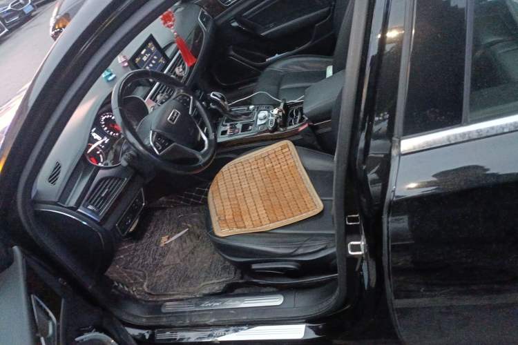 Used Zotye Z700 2018 Z700H 1.8T DCT Luxury Model Left Front Seat