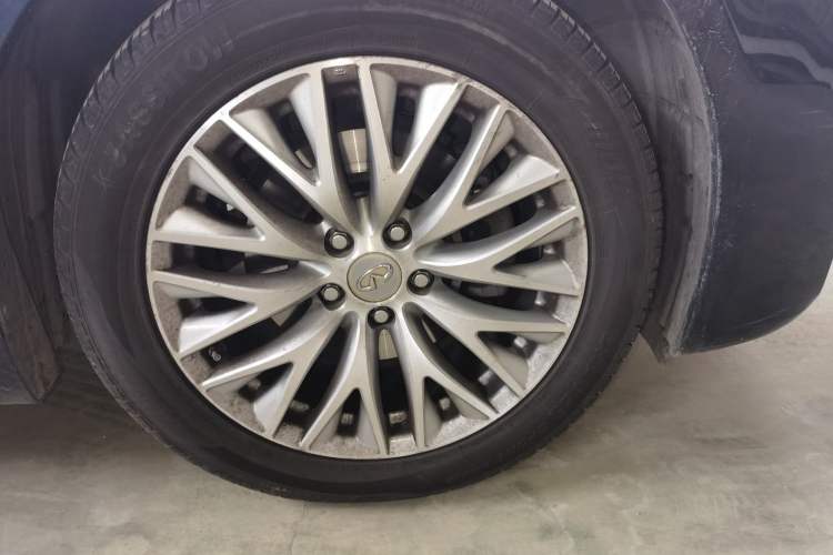 Used Infiniti Q70 2017 Q70L 2.5L Enjoyment Edition