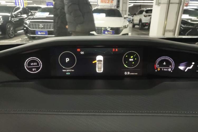 Used Changan UNI-V 2022 1.5T Prestige Version