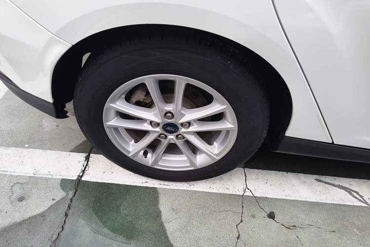 Used Ford Focus 2017 Hatchback 1.6L Automatic Fashion Edition Smart Drive Version