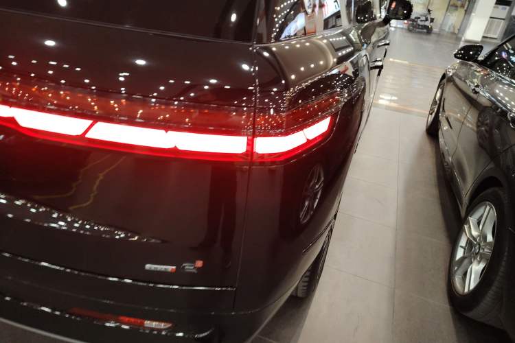 Used Denza N9 2025 Flagship Model
