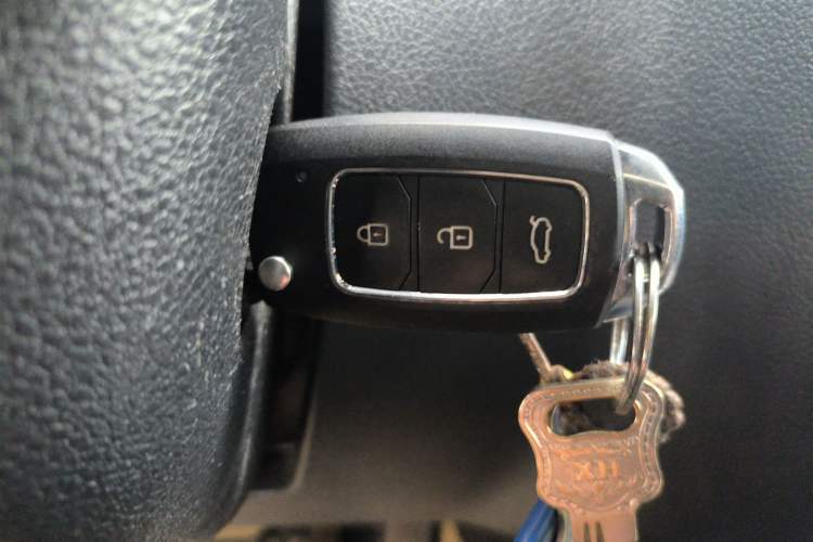 Used Volkswagen Tiguan 2013 2.0 TSI Automatic All-Wheel Drive Luxury Edition Vehicle Key