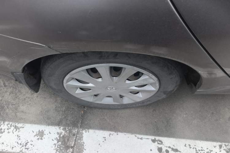 Used BAIC E Series 2013 Sedan 1.3L Manual Lotte Edition