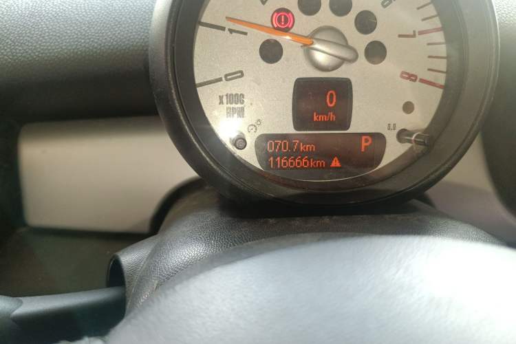 Used MINI Clubman 2011 1.6L ONE Odometer Close Up