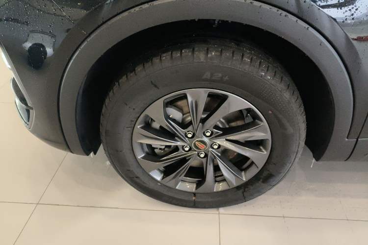 Used Hongqi HS5 2026 Model 2.0T Two-Wheel Drive Qi Xiang Pro Edition
