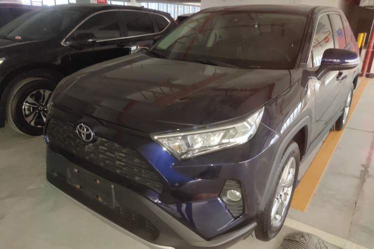 Used Toyota RAV4 2022 2.0L CVT Two-Wheel Drive Fashion Plus Edition