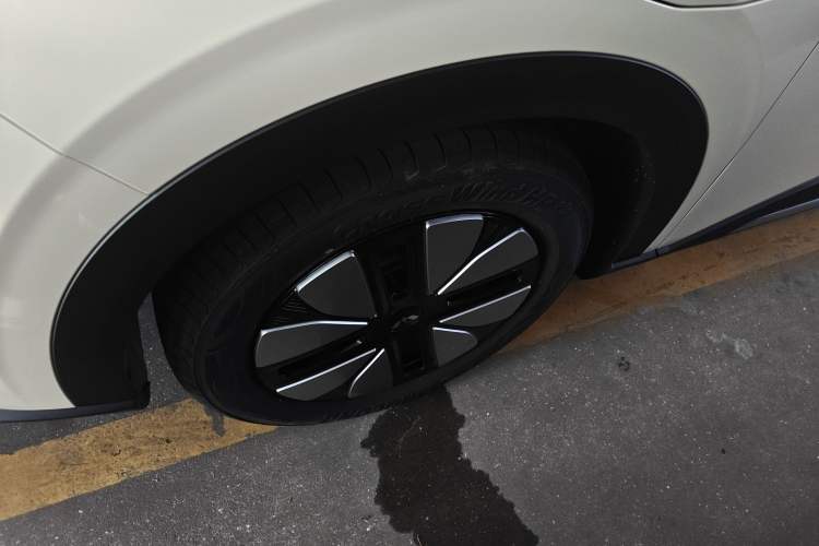 Used Wuling Bingo S 2025 Model 325km Deluxe Edition