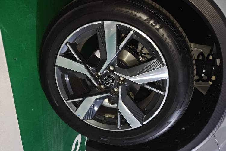 Used Venucia V DD-i 2025 Orca 150km Joyful Journey Edition
