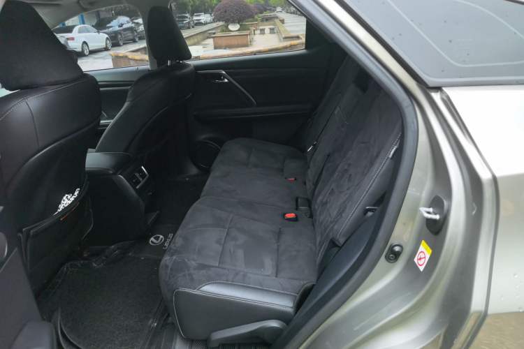 Used Lexus RX 2016 300 Two-Wheel Drive Comfort Edition China V Standard Left Rear Seat