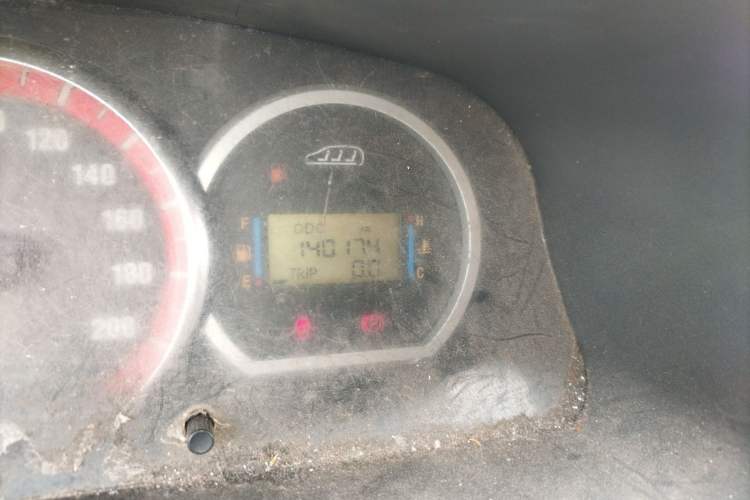 Used FORTHING Lingzhi 2013 M5 Q7 2.0L 7-Seater Long-Wheelbase Comfort Model