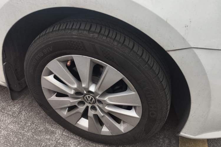 Used Volkswagen Lavida 2013 Restyled Classic 1.6L Automatic Comfort Edition