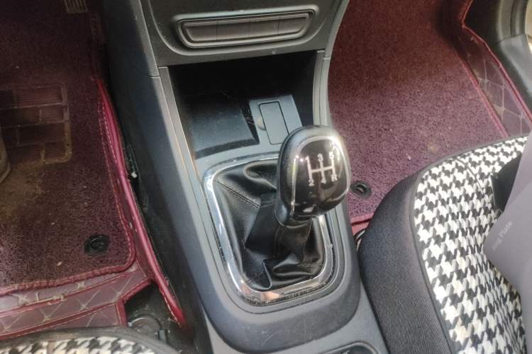 Used Cowin E3 2018 1.5L Manual Luxury Model
