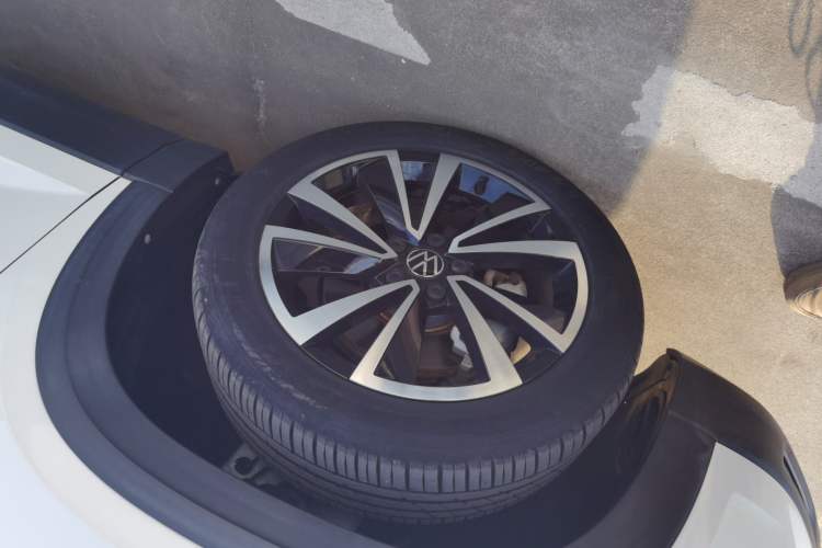 Used Volkswagen Tharu 2022 280TSI Two-Wheel-Drive Luxury Edition
