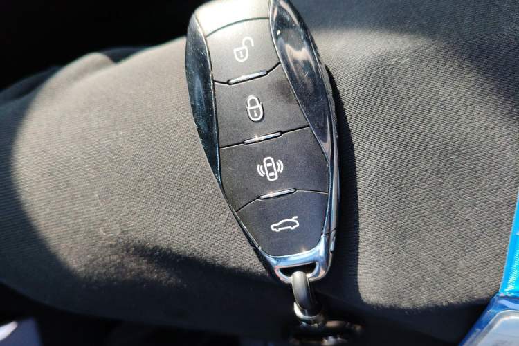 Used Hongqi Tiangong 08 2025 680 Ultra Four-Wheel-Drive Version Vehicle Key