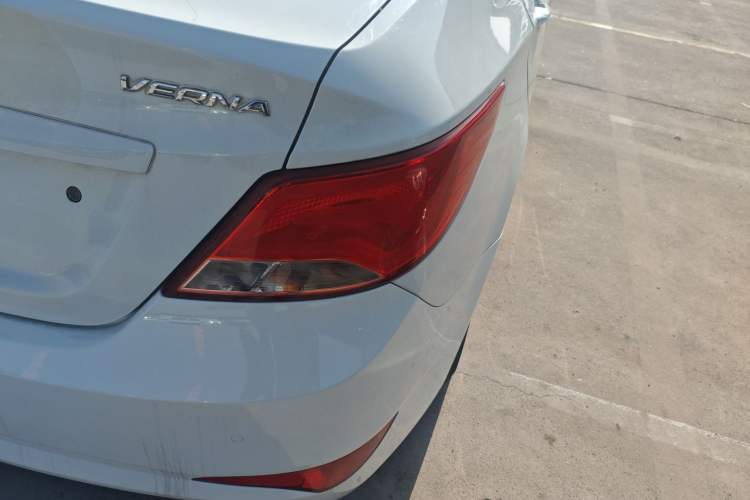 Used Hyundai Verna (older generation) 2014 1.4L Manual Smart GLS Trim
