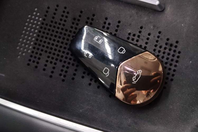 Used VOYAH Dream 2025 PHEV Four-Wheel-Drive Flagship Version – Qiankun Edition