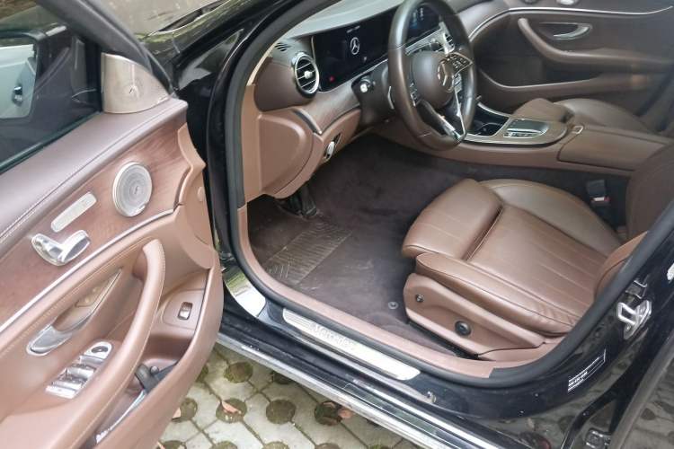 Used Mercedes-Benz E-Class 2021 E 260 L
