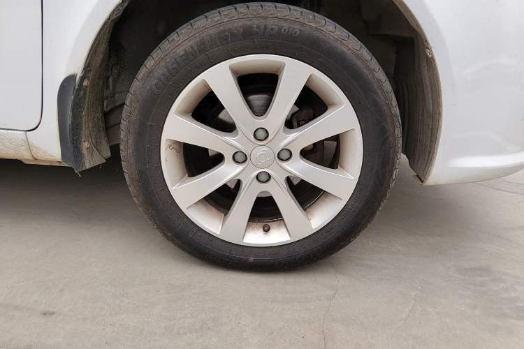 Used Geely Auto GC7 2013 1.5L Manual Luxury Model Right Front Wheel Hub