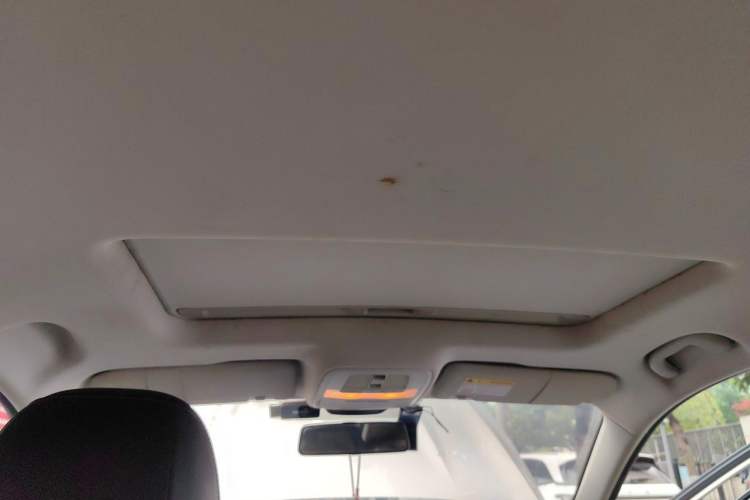 Used Roewe i5 2019 1.5L Automatic 4G Connected Langhao Edition Headliner