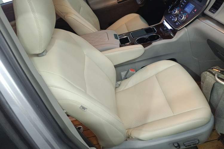 Used Toyota Sienna (Parallel Import) 2018 3.5L Two-Wheel Drive SE U.S. Specification
