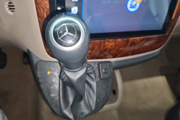 Used Mercedes-Benz Viano  Gear Lever