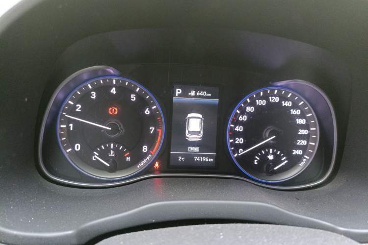 Used Hyundai ENCINO 2018 1.6T Dual-Clutch ZhiPao Edition China V Standard Instrument Cluster