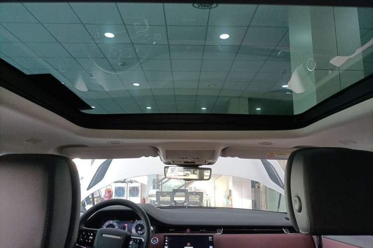 Used Land Rover Range Rover Evoque 2024 Aurora L 249 PS Prestige Light-Chasing Edition