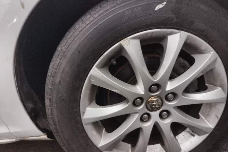 Used Buick GT 2014 XT 1.6L Manual Entry-Level Model Right Front Wheel Hub