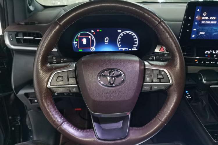 Used Toyota Granvia 2023 2.5L Hybrid Flagship VIP Edition