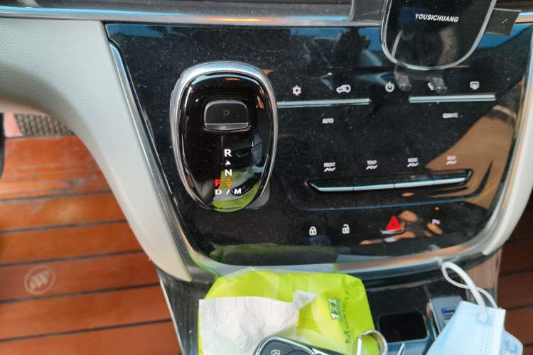 Used Buick GL8 2020 Land Cruiser Executive Class 652T Comfort Model Gear Lever