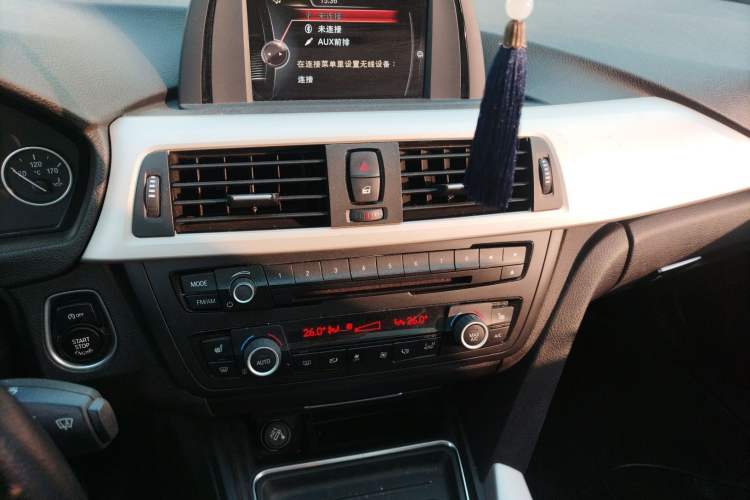 Used BMW 3 Series 2015 320i Luxury Line Stylish Edition