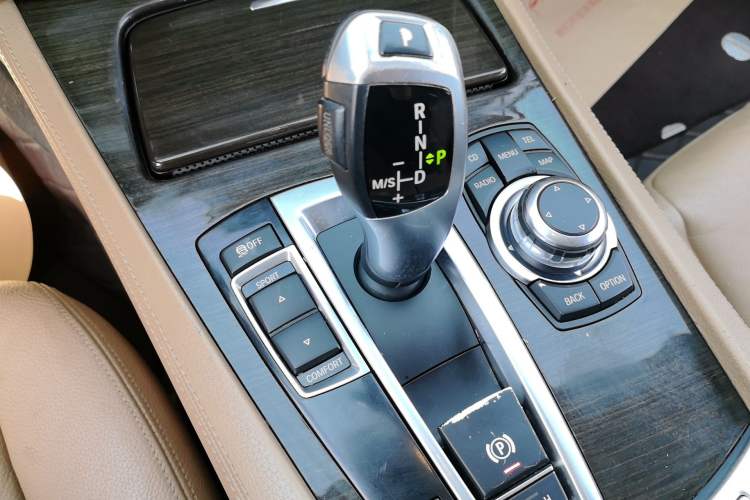 Used BMW 7 Series 2011 730Li Elegant Model Gear Lever